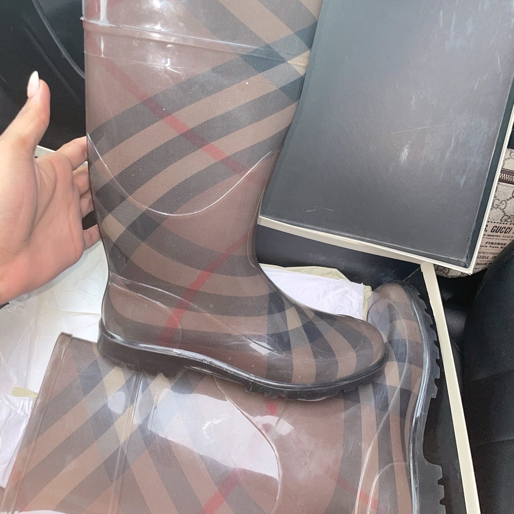 parkfield smoked burberry boots size 39